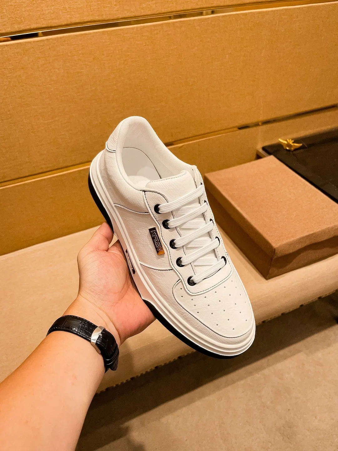 Men's shoes💰 420💰[BV]🔥 High-end men's shoes brand official website 1:1 latest masterpiece: the upper is made of Italian imported first-layer cowhide with a comfortable and breathable lining➕original non-slip and wear-resistant outsole🔥, making walking more convenient and comfortable! An exclusive new model, a stunning work, a beautiful 1:1 replica [color] compared to the official quality! Create a fashionable personality to set off your uniqueness! A must-have for trendy men! Classic 🔥Size: 38-44 Color: 🔥 Colors available🔥.